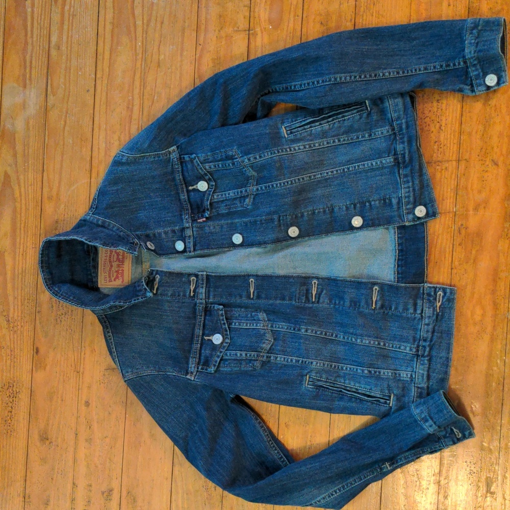 Women's nwot Levi's jean jacket